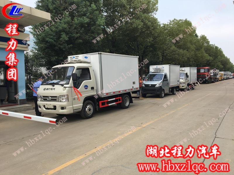 2019/10/08 西昌涼山高總在湖北程力集團訂購了三臺藍牌冷藏車，單號80107/80109